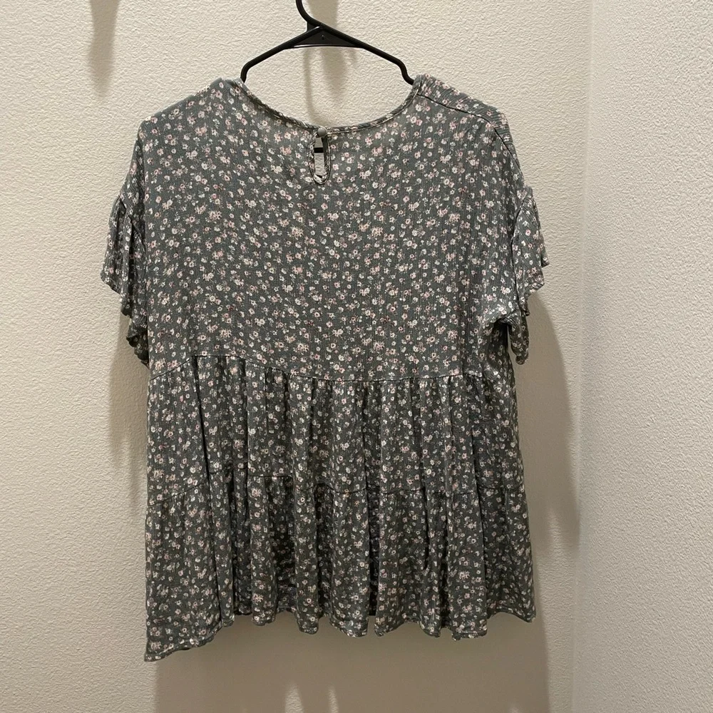 Sage Floral Tiered Blouse - Picture 3 of 3